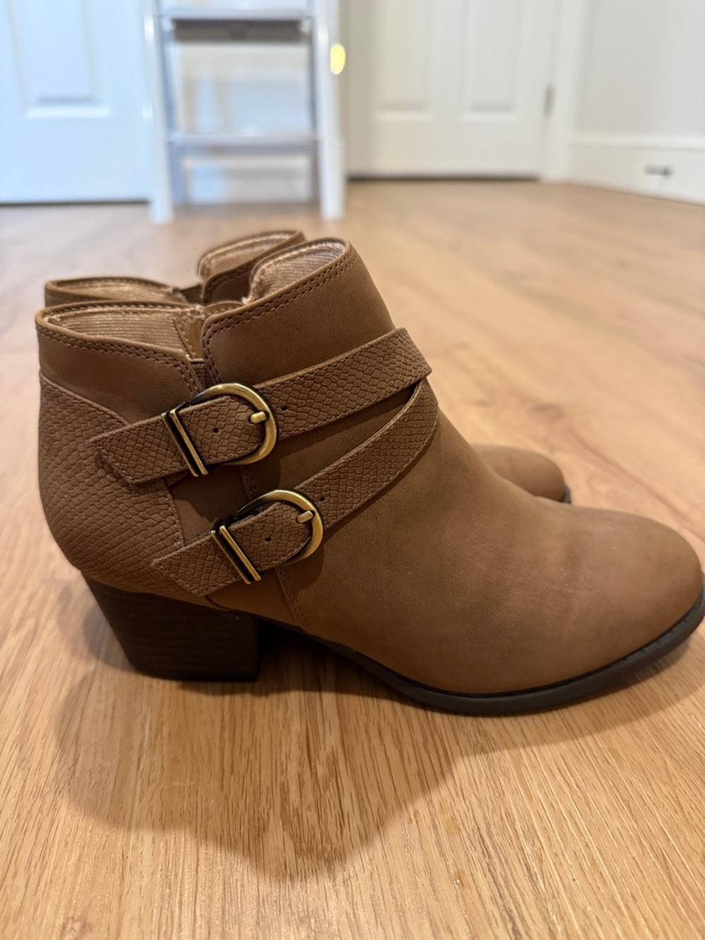 Life Stride Women's Brown Double-Buckle Ankle Booties